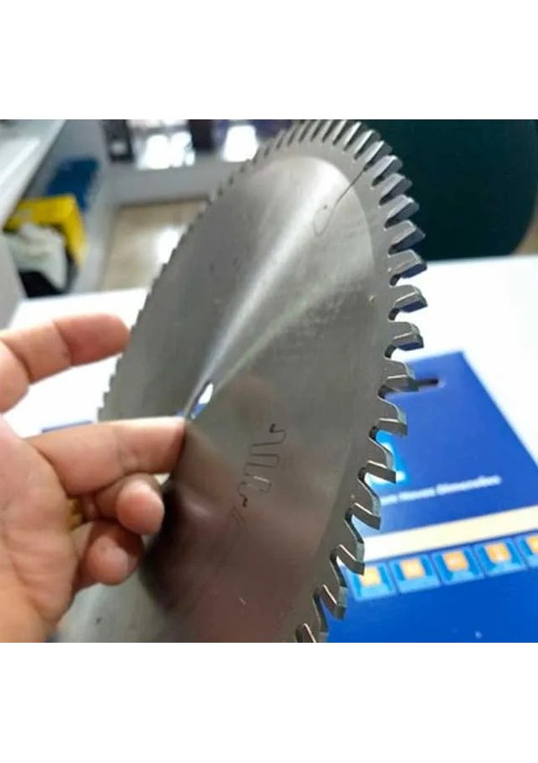 Disco de Serra Circular HW 250X3,2/2,2X30 Z80 FZ/TR Para MDF