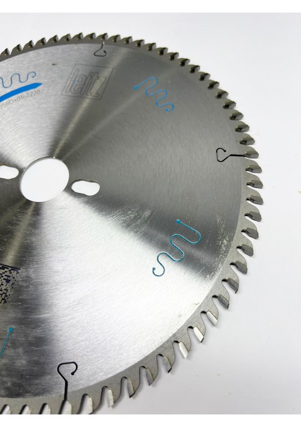 Disco de Serra Circular HW 250X3,2/2,2X30 Z80 FZ/TR Para MDF