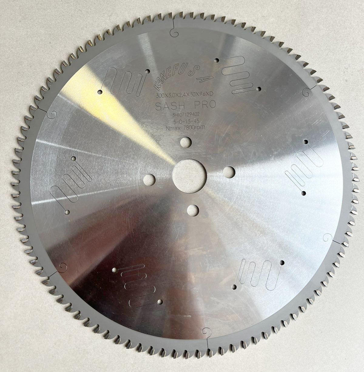 Disco de Serra Circular - SASHPRO 300X3.0X2.4X30X96,D5 Para